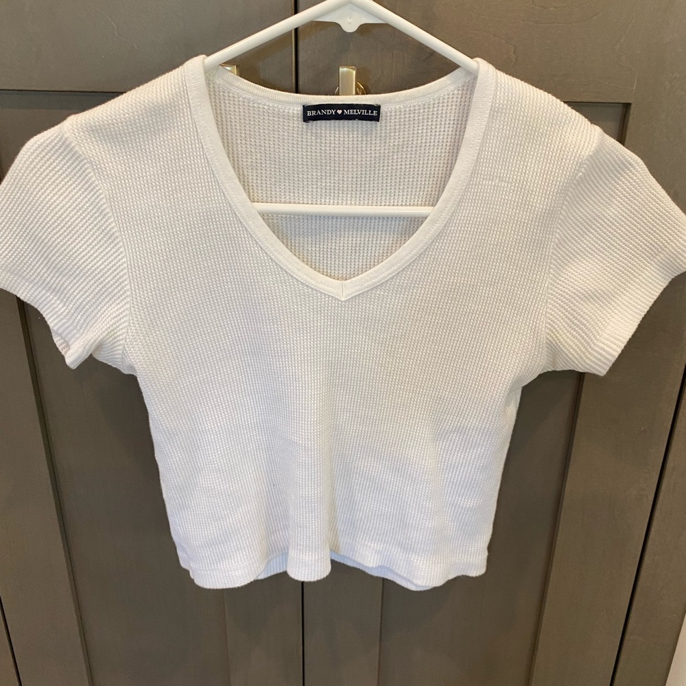 Brandy melville cropped v neck
